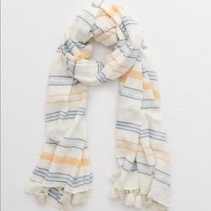 NWT - Aerie cotton tassel scarf